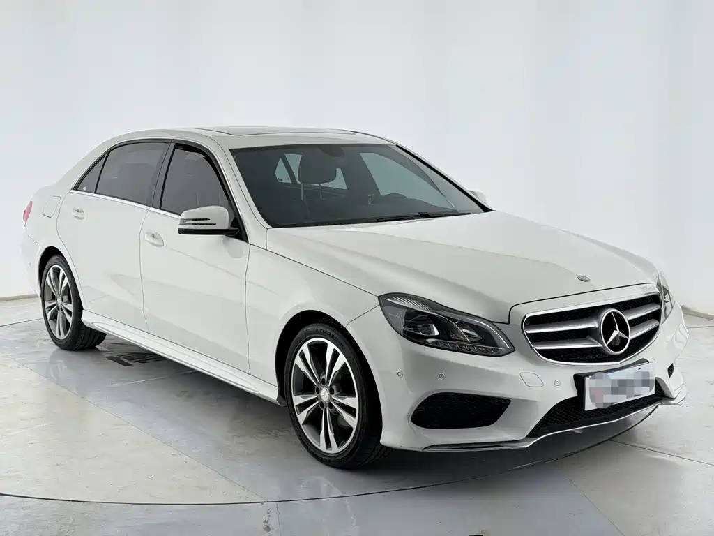 Mercedes-Benz E-Class — миниатюра 3