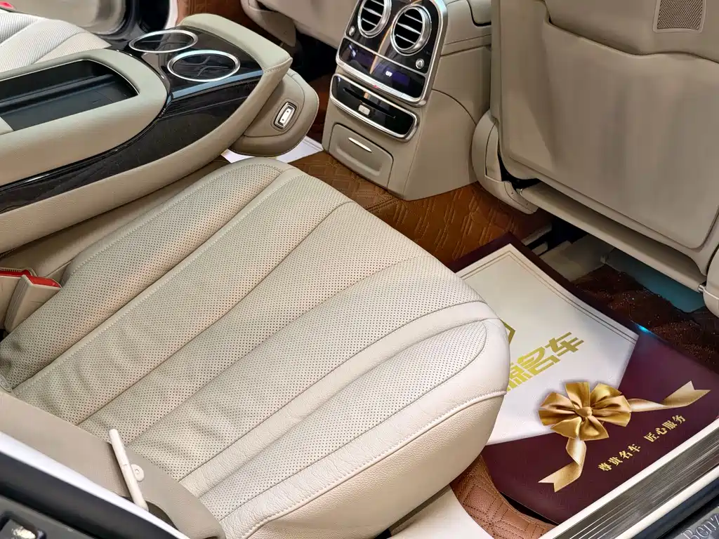 Mercedes-Benz S-Class — миниатюра 13