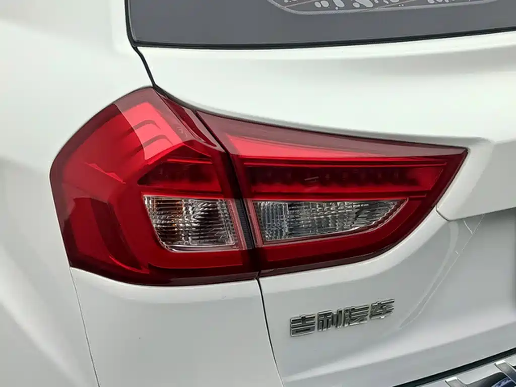 Geely Vision X3 — миниатюра 15