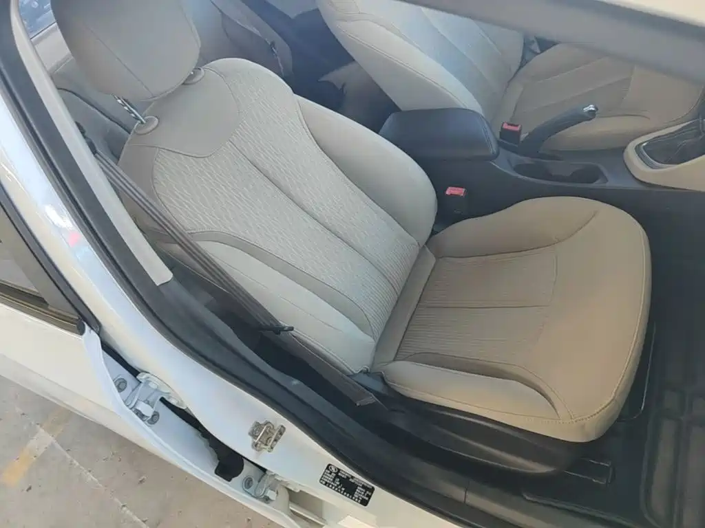 Buick Excelle — миниатюра 25