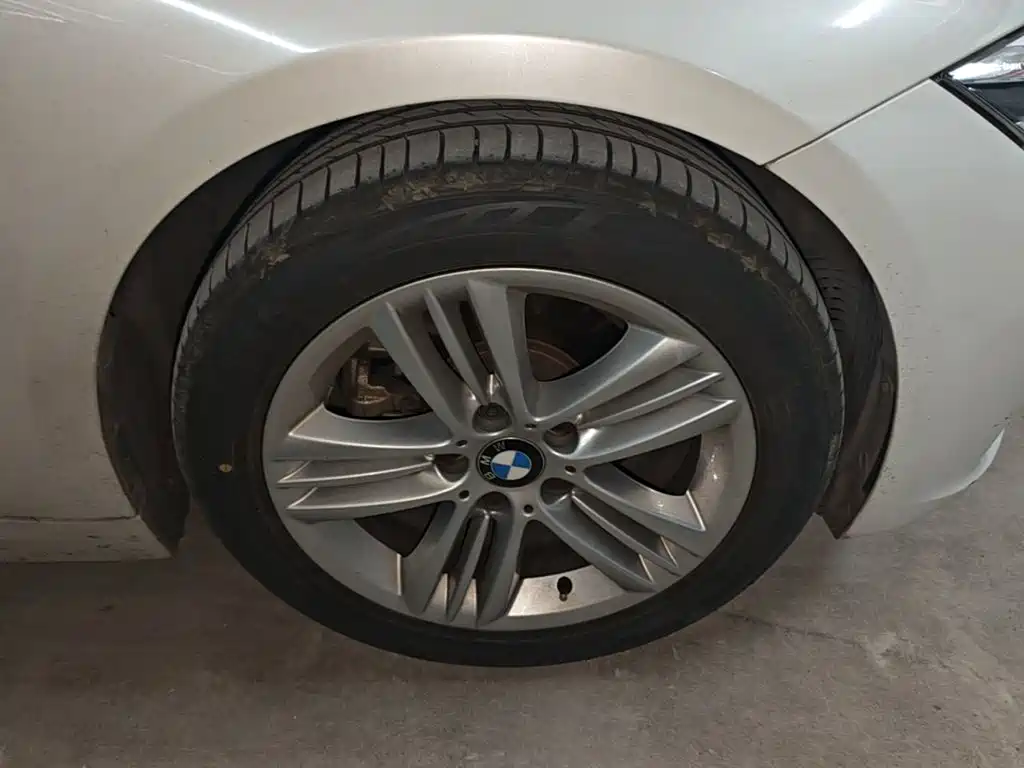BMW 3 Series — миниатюра 12