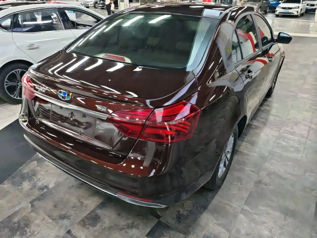 Geely Emgrand — миниатюра 7