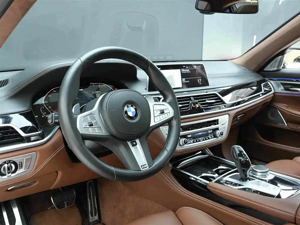 BMW 7 Series — миниатюра 7