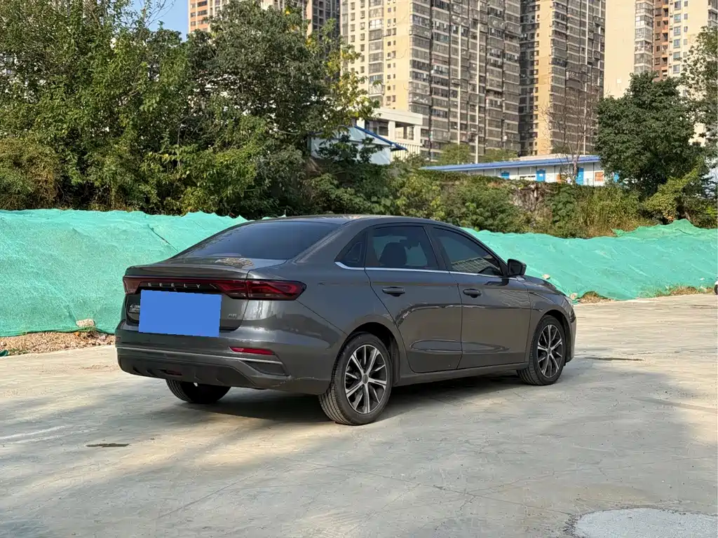 Geely Emgrand — миниатюра 7