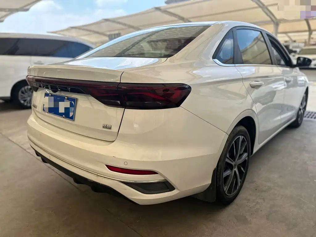 Geely Emgrand — миниатюра 13