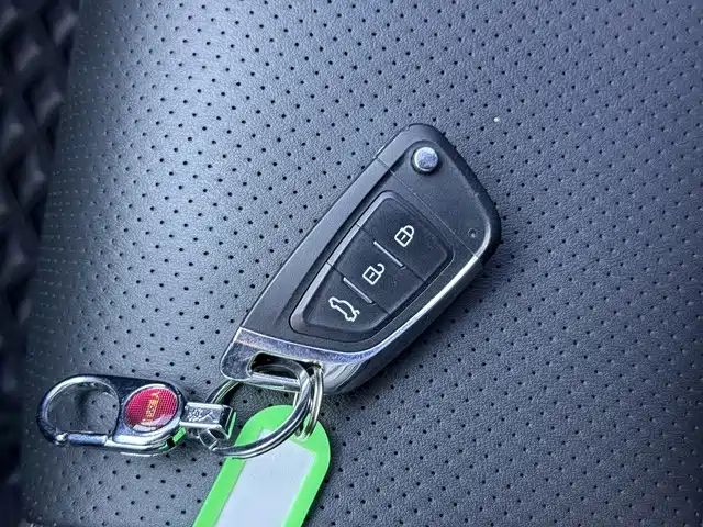 Toyota Yaris L — миниатюра 17