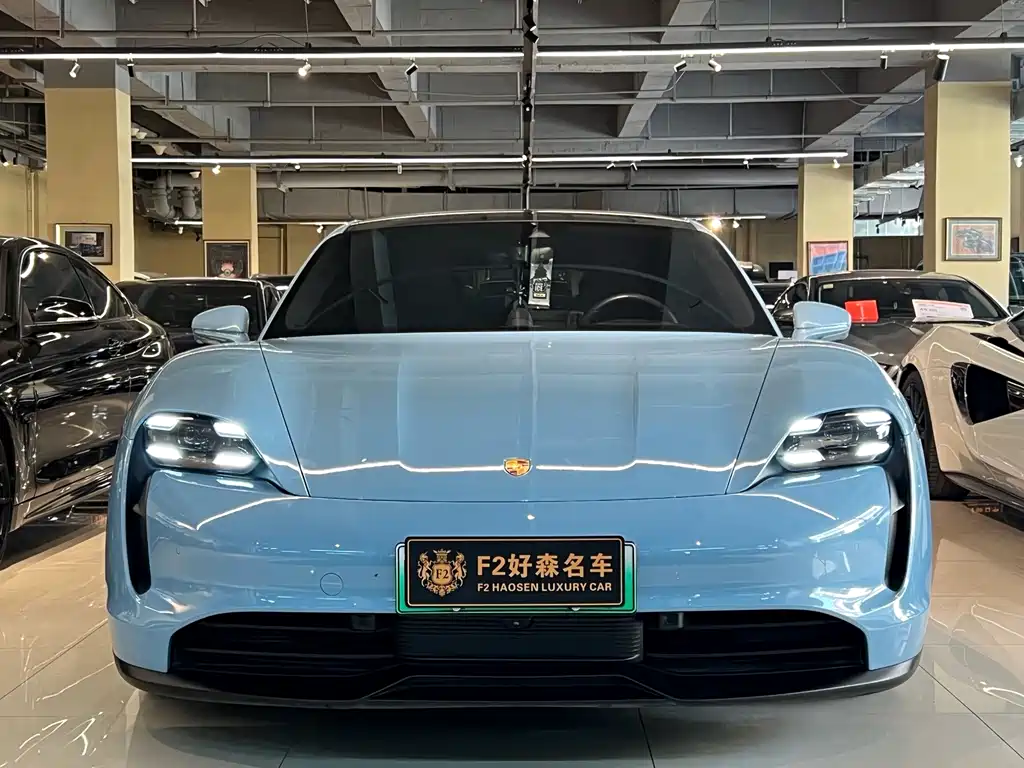 Porsche Taycan — миниатюра 5