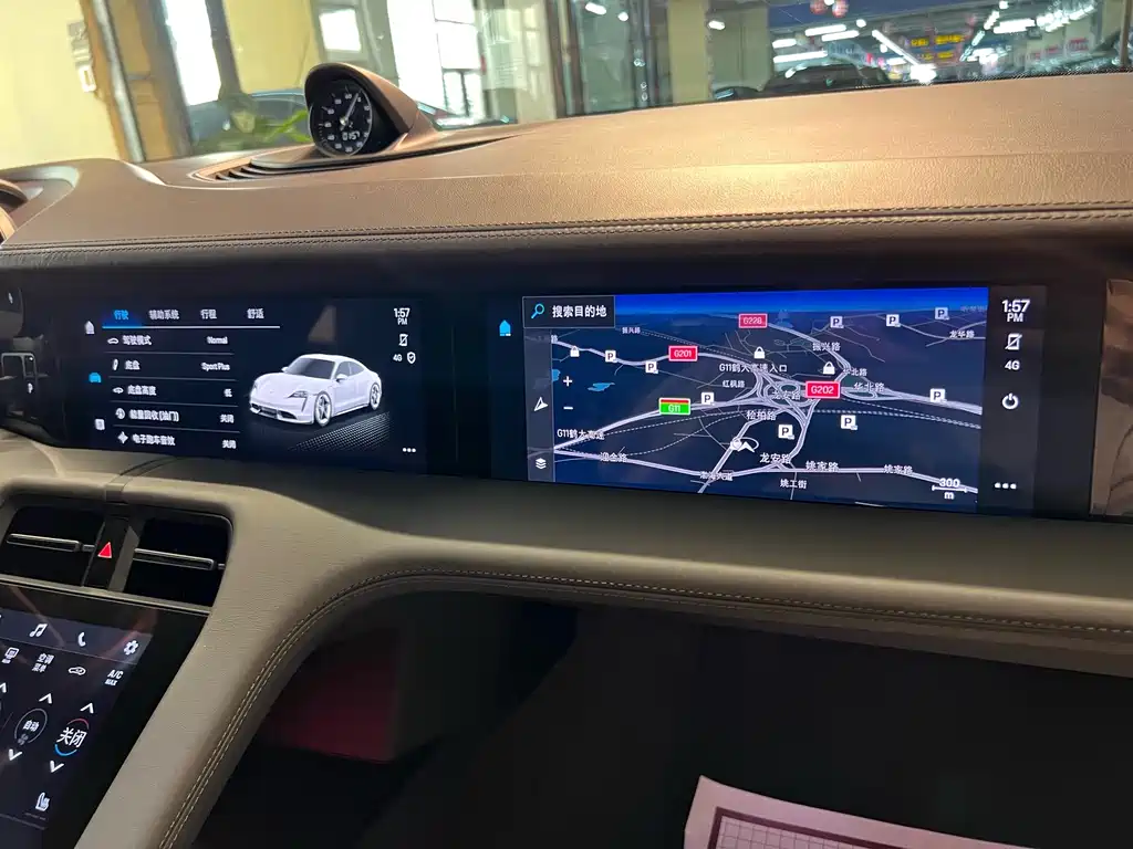 Porsche Taycan — миниатюра 29