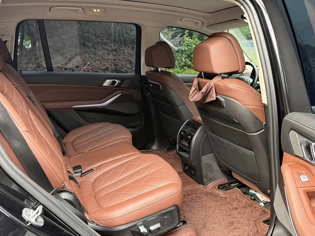 BMW X7 — миниатюра 12