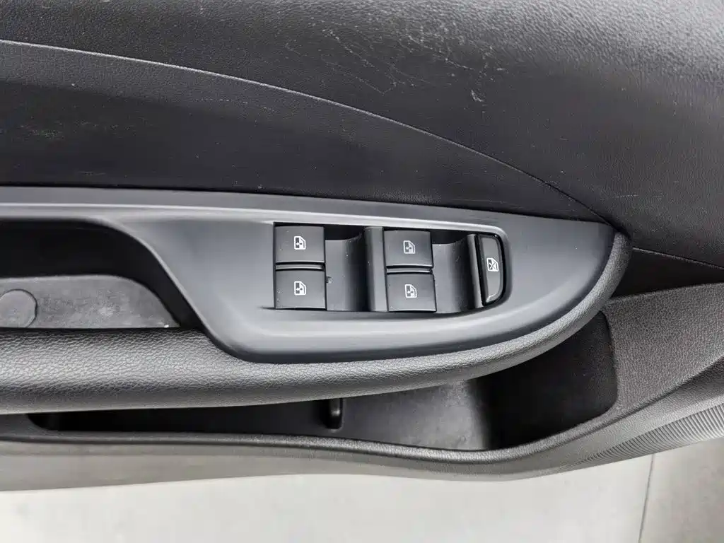 Buick Excelle — миниатюра 9