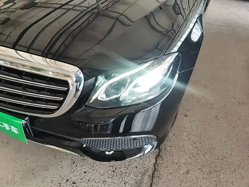 Mercedes-Benz E-Class — миниатюра 24