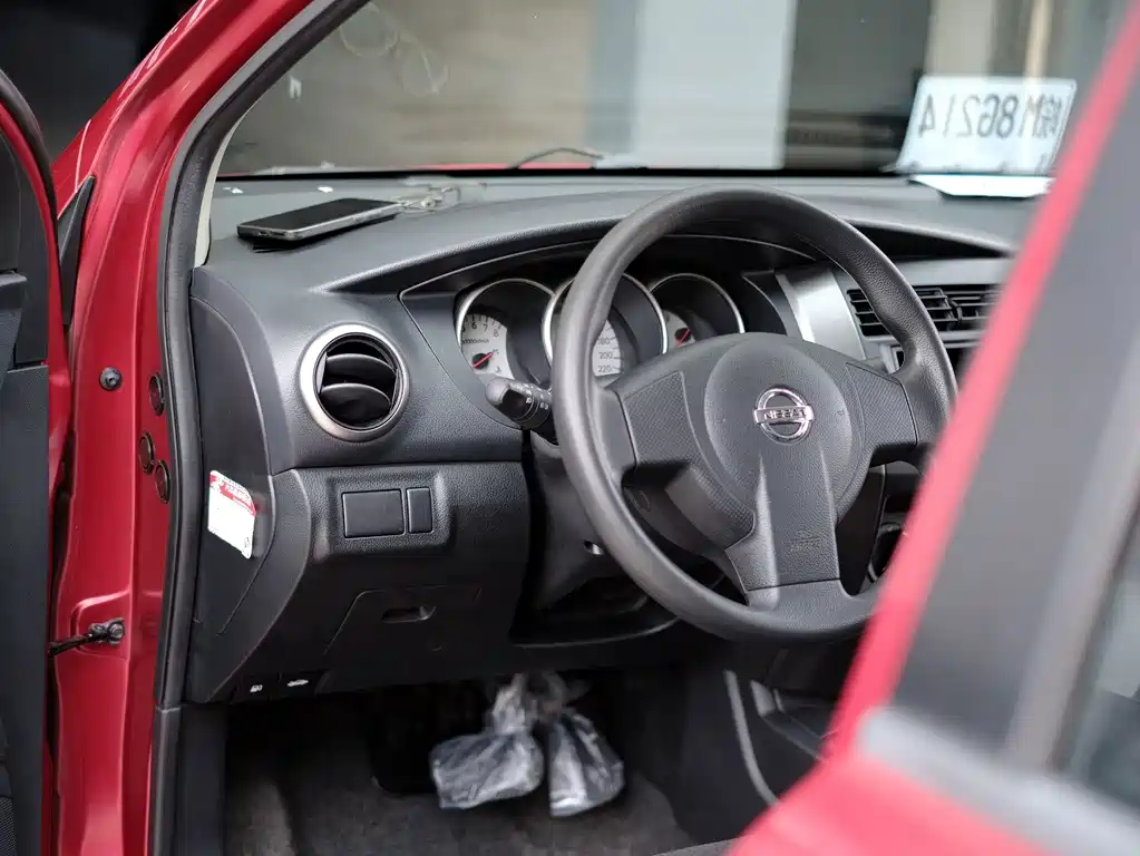 Nissan Livina — миниатюра 26