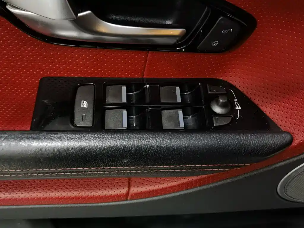 Land Rover Evoque (Import) — миниатюра 9