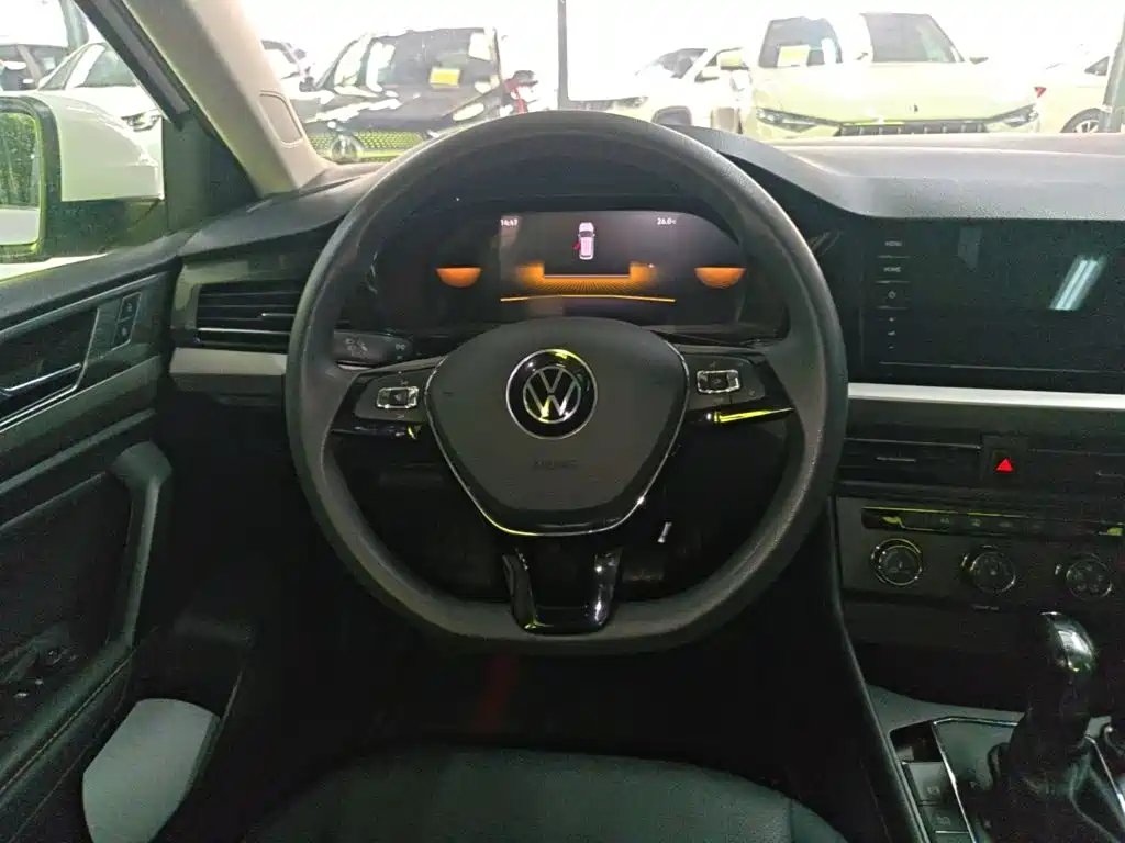 Volkswagen Lavida — миниатюра 11