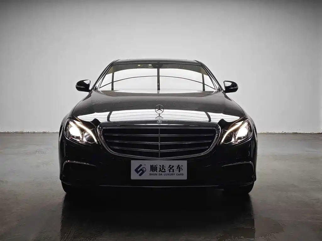 Mercedes-Benz E-Class — миниатюра 2