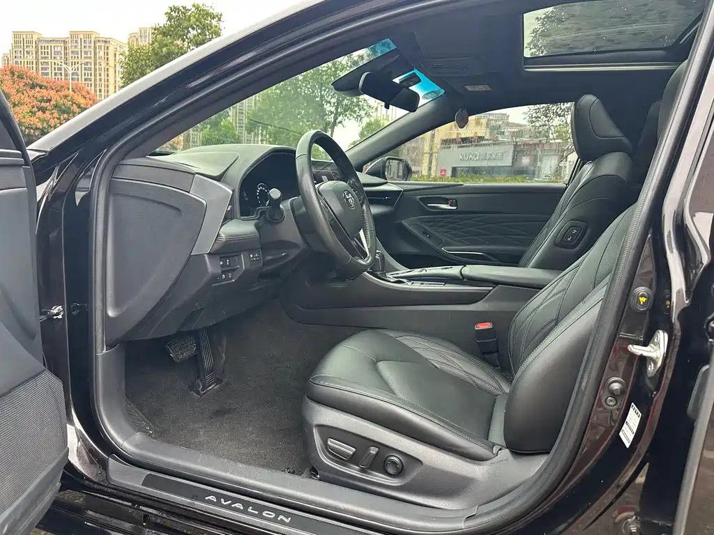 Toyota Avalon — миниатюра 8