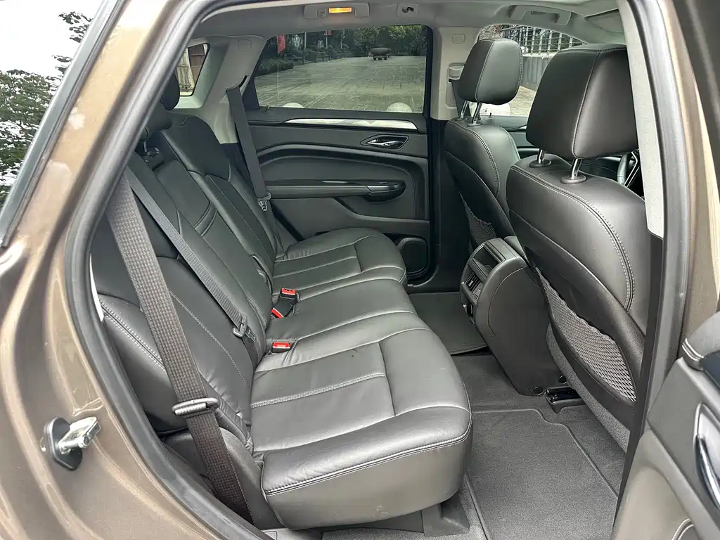 Cadillac SRX — миниатюра 29