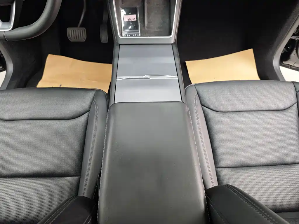 Tesla Model Y — миниатюра 43