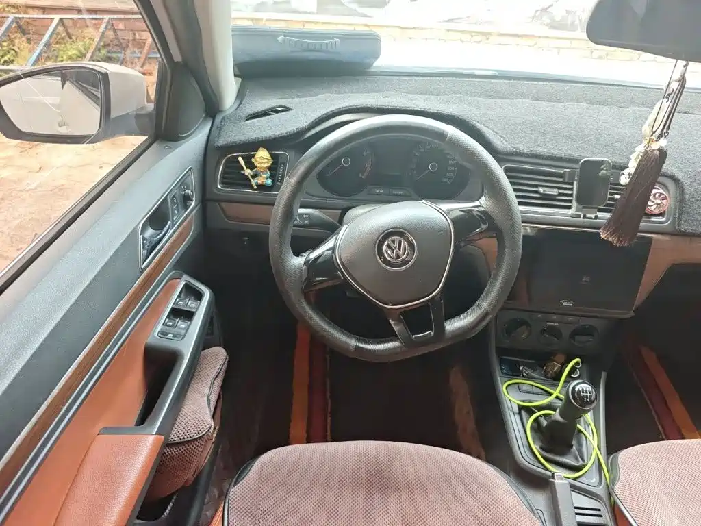 Volkswagen Lavida — миниатюра 3