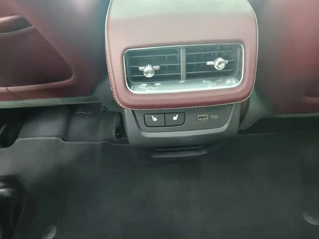 Cadillac XT5 — миниатюра 15
