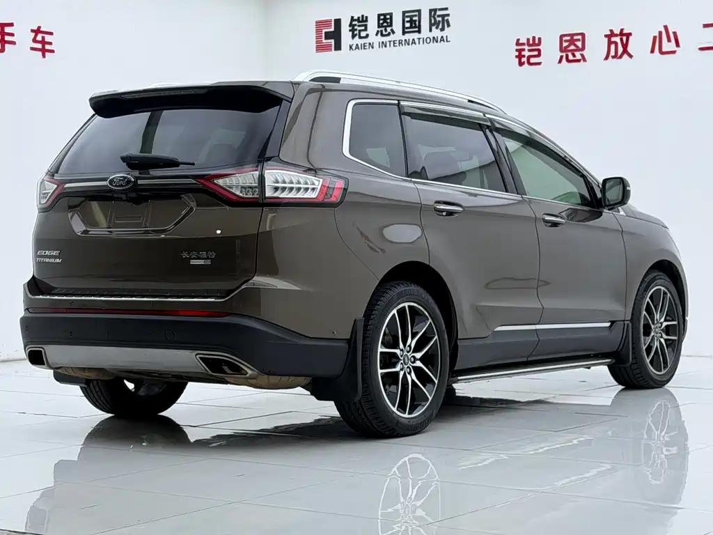 Ford Edge — миниатюра 4