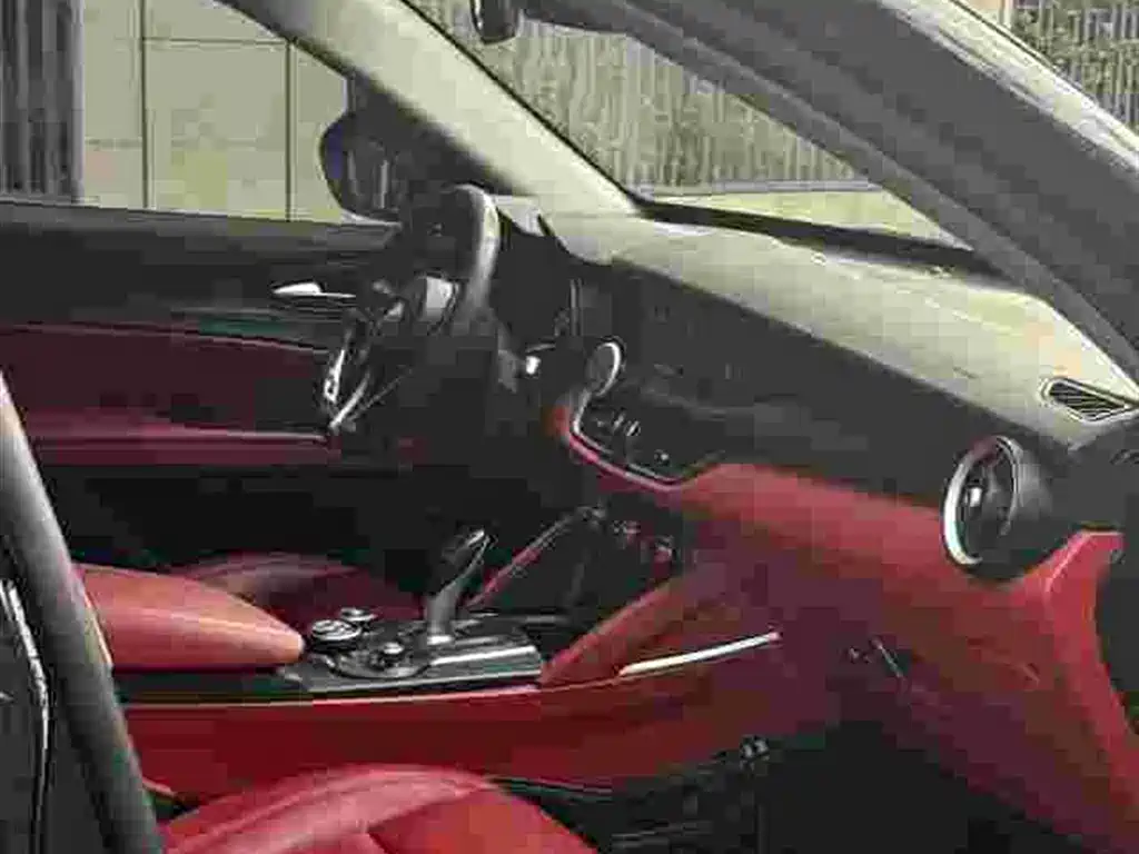 Alfa Romeo Stelvio — миниатюра 7