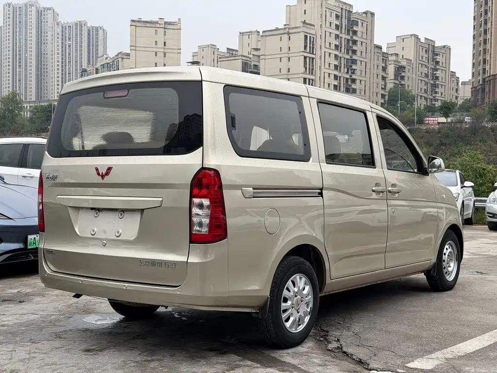 Wuling Rongguang V — миниатюра 11