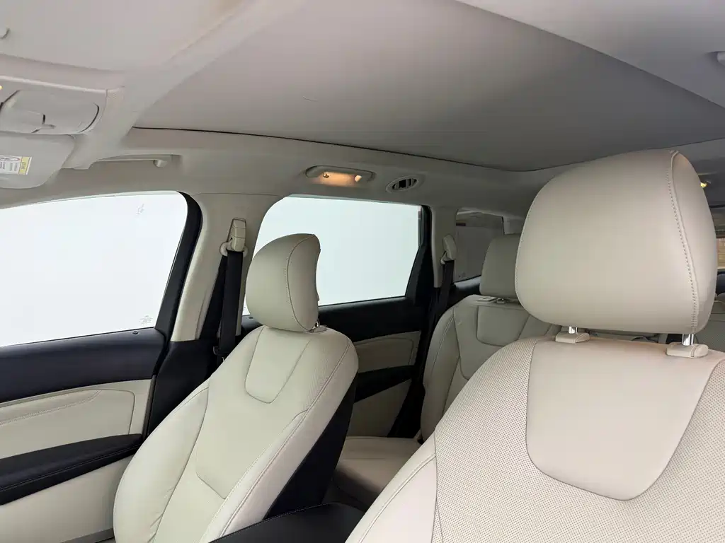Ford Edge — миниатюра 8