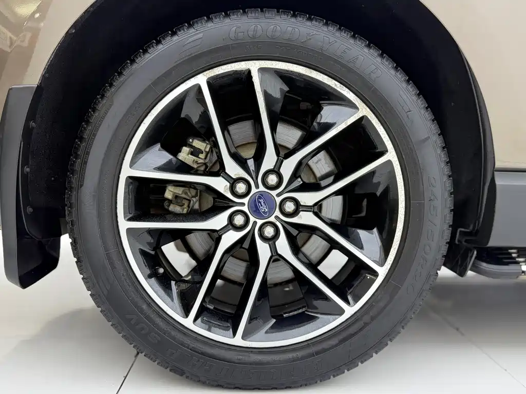 Ford Edge — миниатюра 19