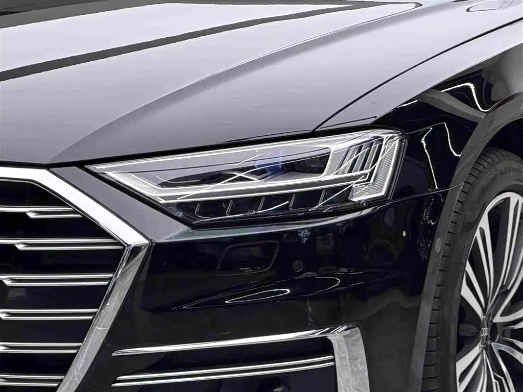 Audi A8 — миниатюра 3