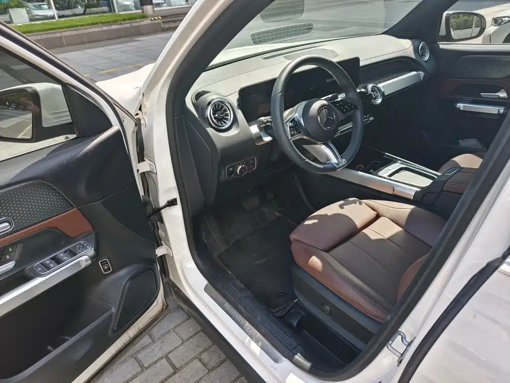 Mercedes-Benz GLB — миниатюра 6