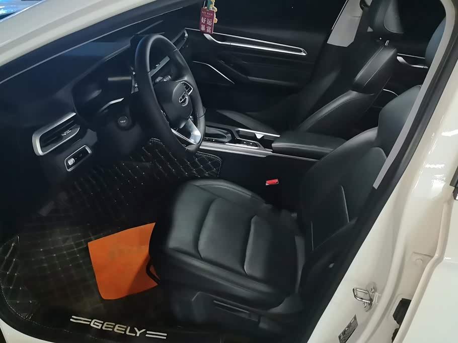 Geely Emgrand 1.5 л 2022 г. Белый, пробег 34900 км
