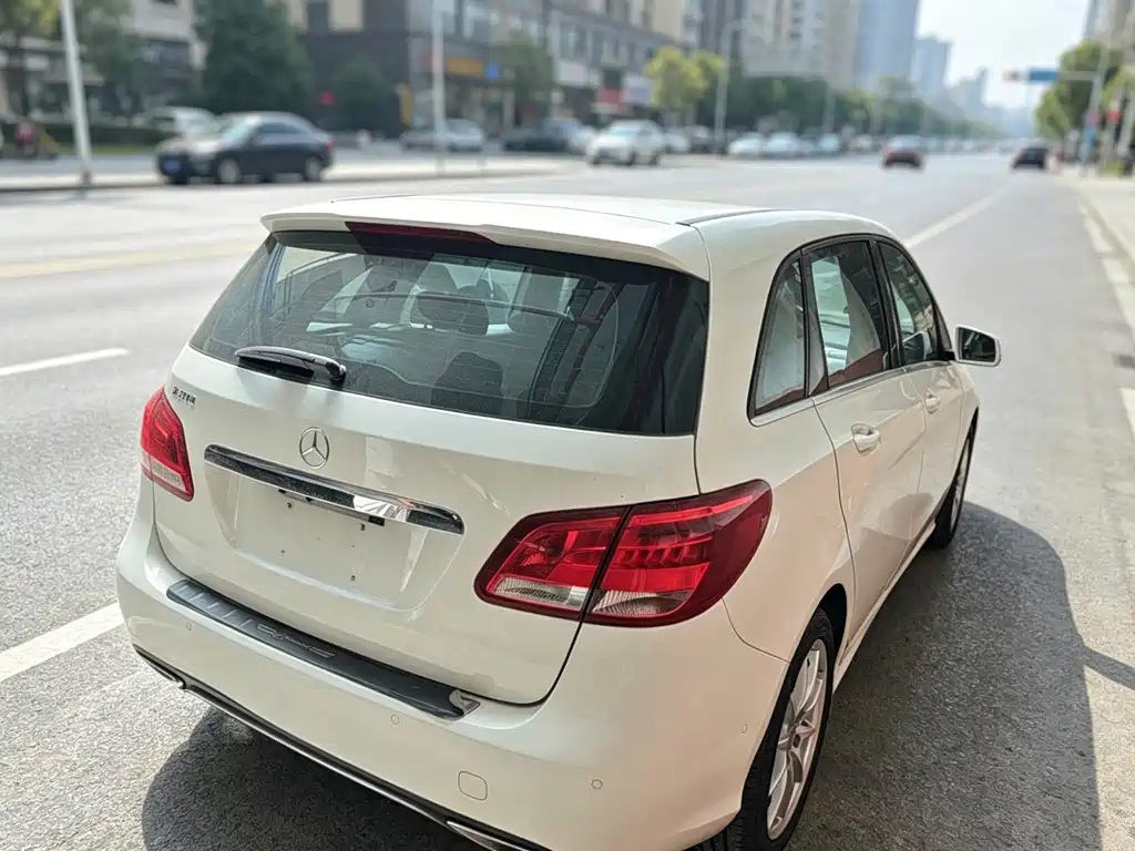 Mercedes-Benz B-Class — миниатюра 7