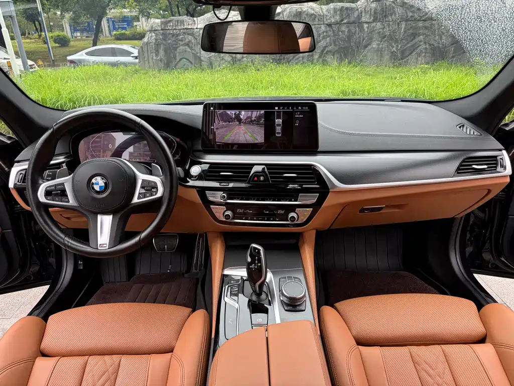 BMW 5 Series (Import) — миниатюра 11