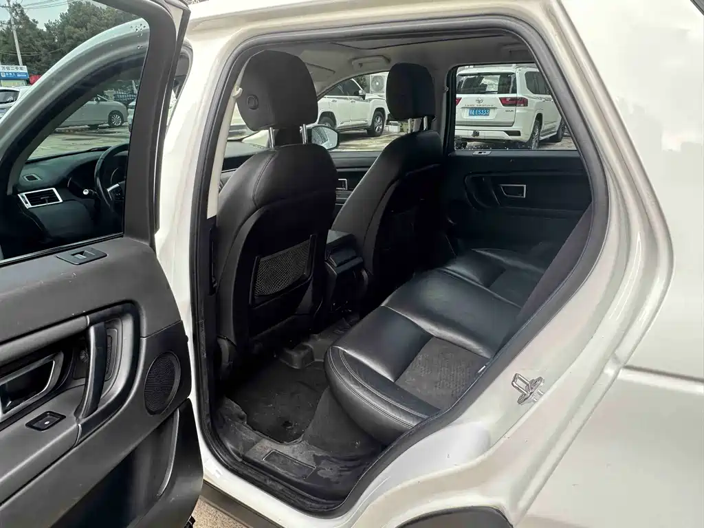 Land Rover Discovery Sport — миниатюра 6