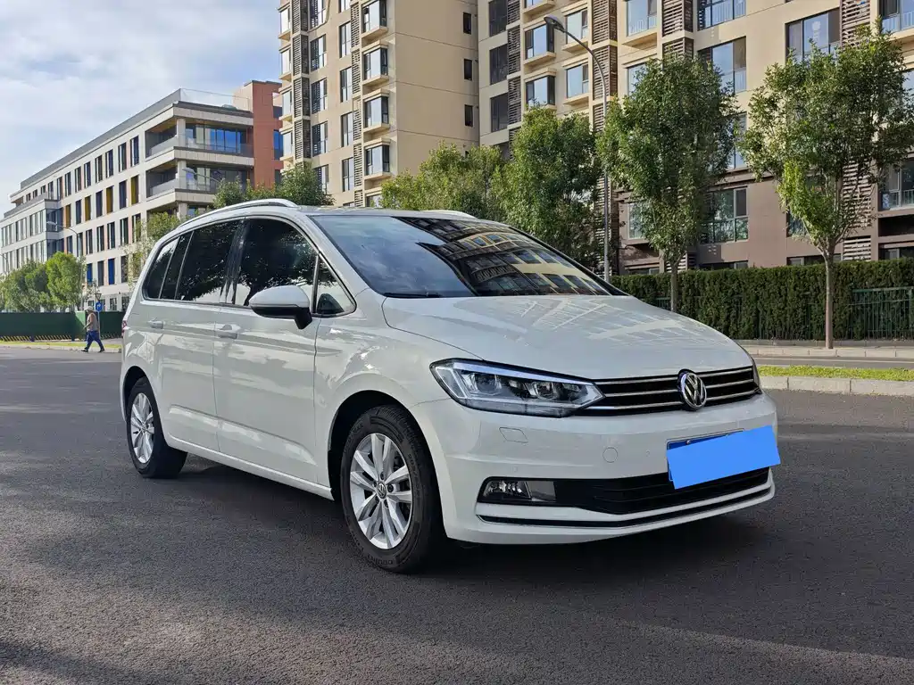 Volkswagen Touran — миниатюра 3