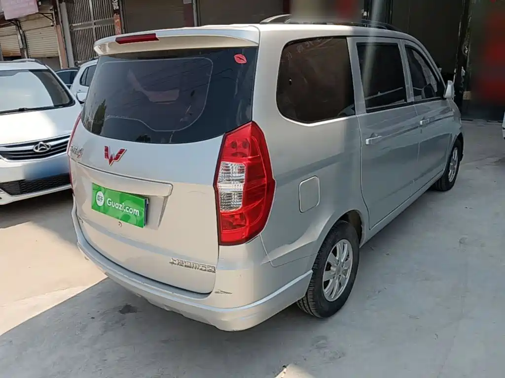 Wuling Hongguang — миниатюра 7