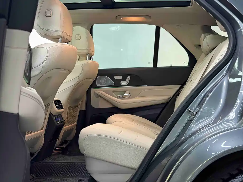Mercedes-Benz GLE (Import) — миниатюра 4