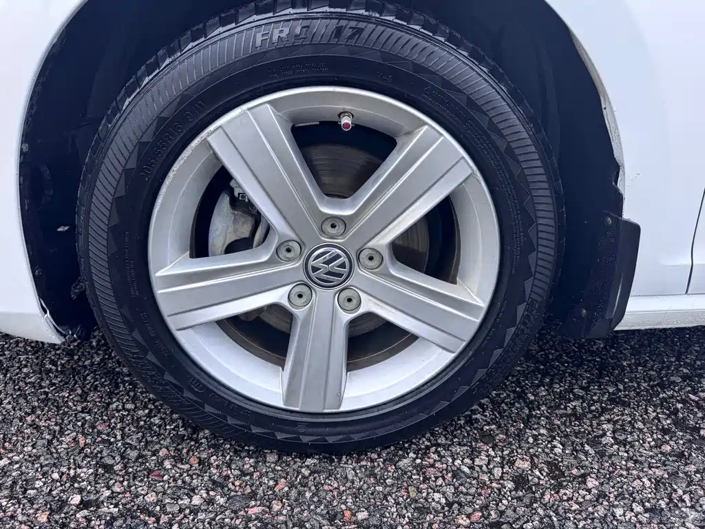 Volkswagen Golf — миниатюра 10