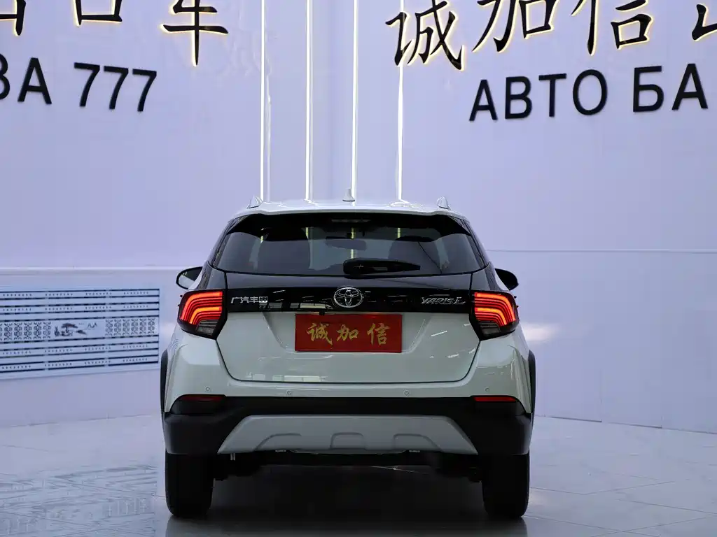 Toyota Yaris L — миниатюра 5