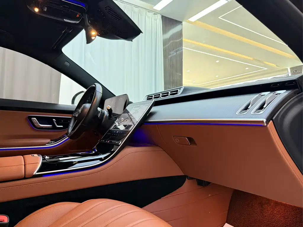 Mercedes-Benz S-Class — миниатюра 13