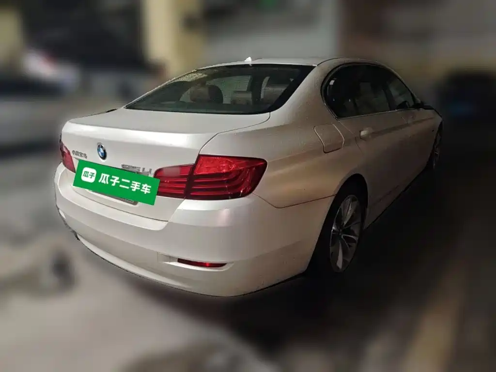 BMW 5 Series — миниатюра 4