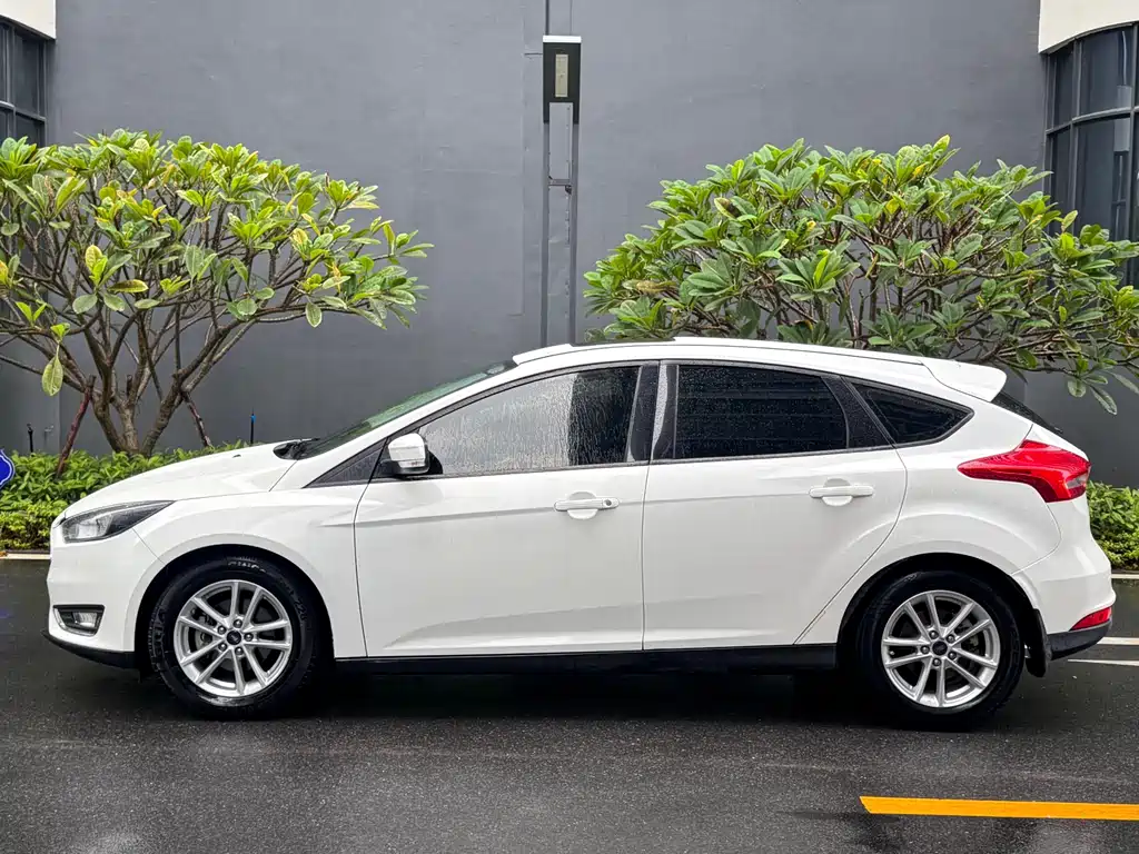 Ford Focus — миниатюра 3