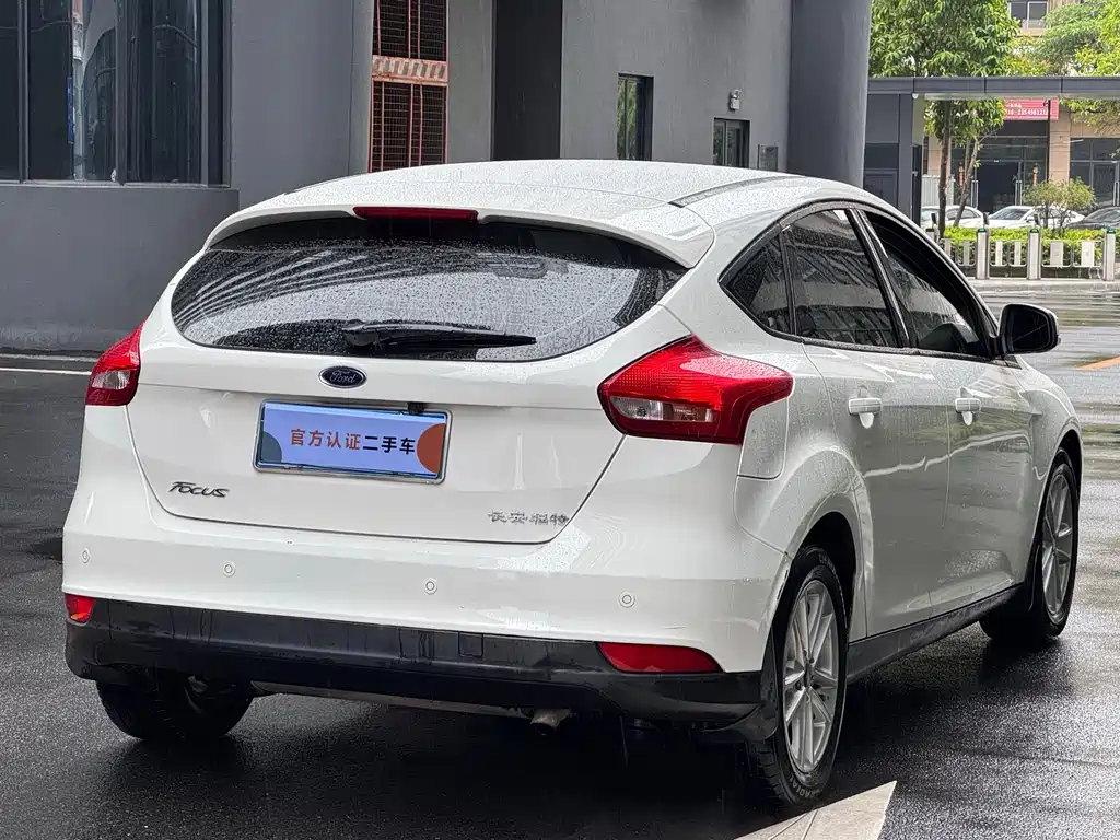 Ford Focus — миниатюра 4