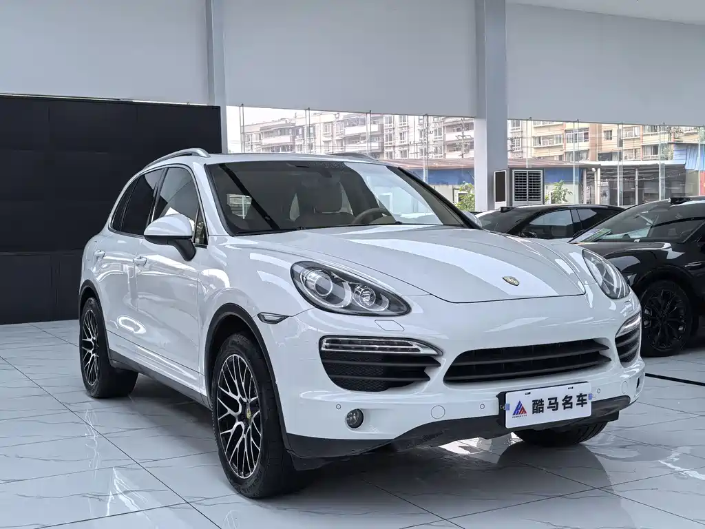 Porsche Cayenne — миниатюра 3
