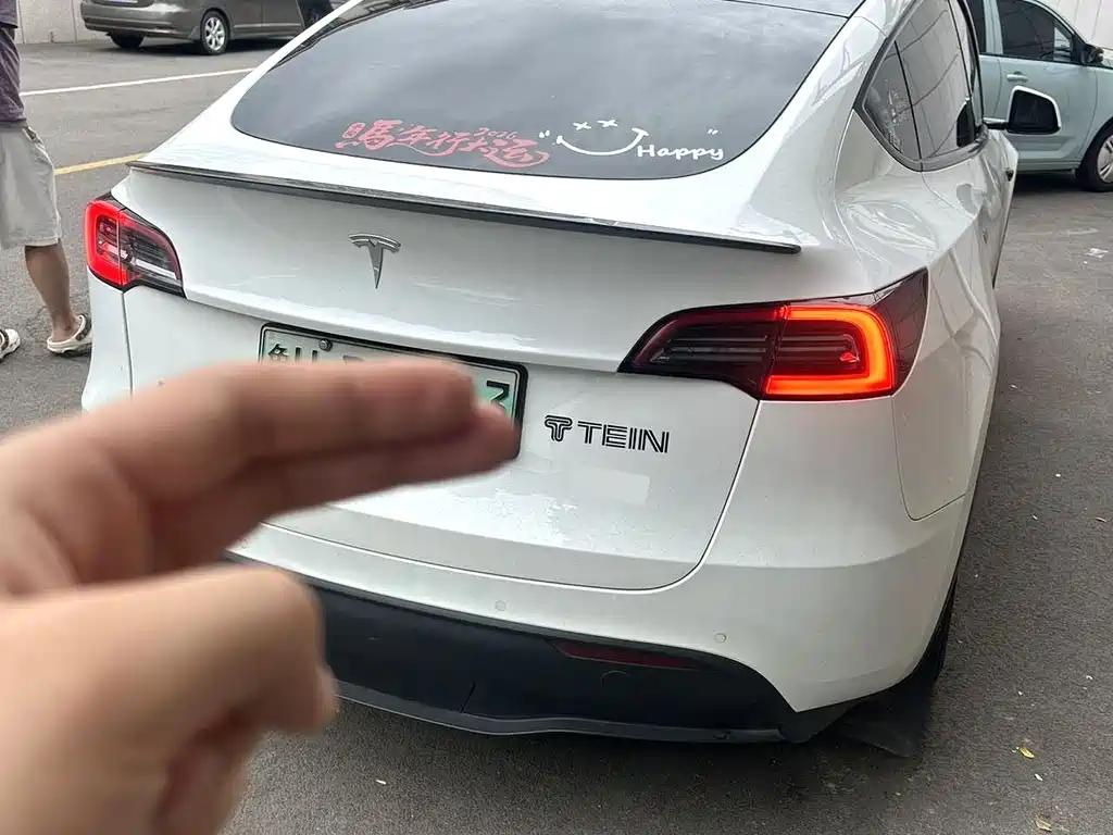 Tesla Model Y 2021 3D7