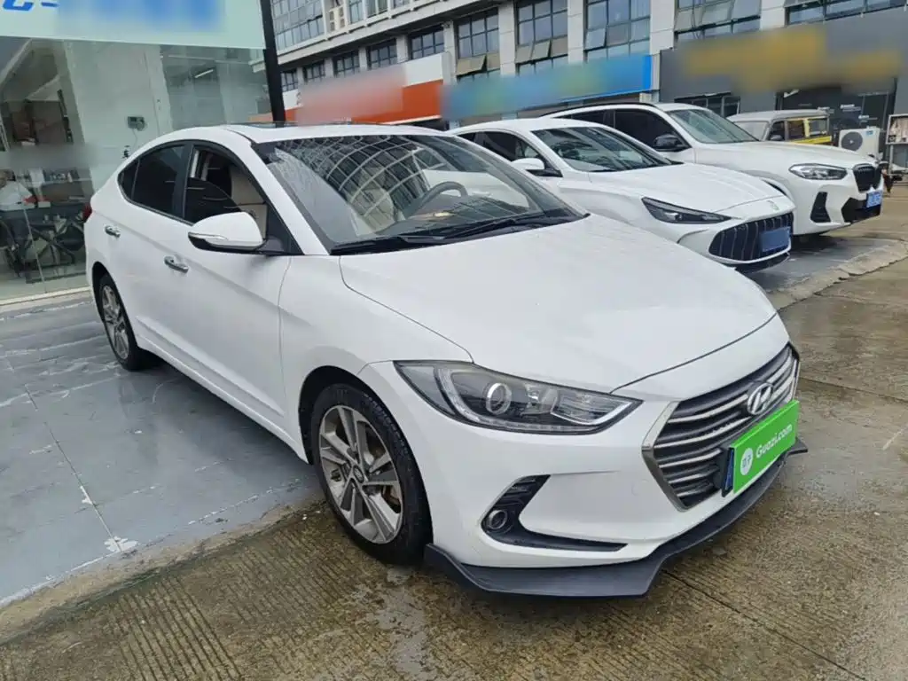 Hyundai Elantra — миниатюра 4