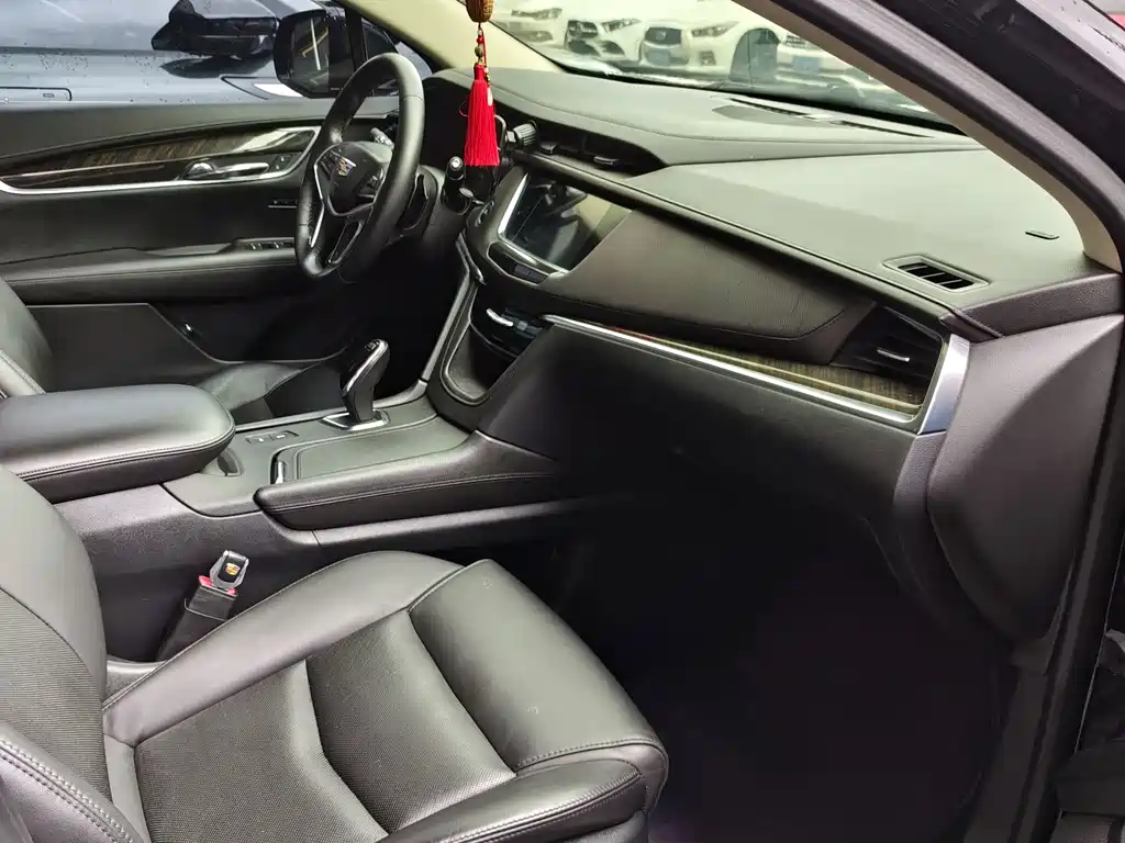Cadillac XT5 — миниатюра 12
