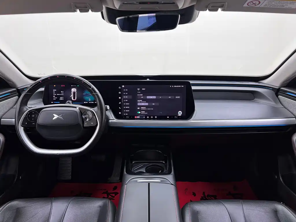 XPeng P7 — миниатюра 18