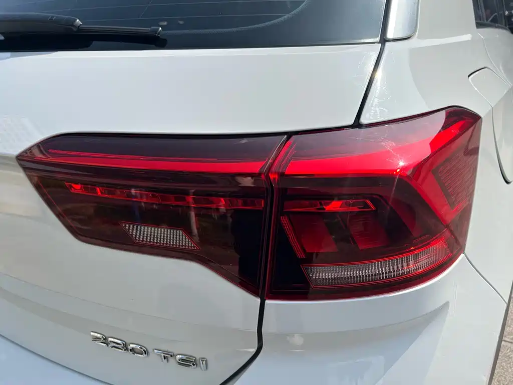 VOLKSWAGEN T ROC EXPLORING SONGS